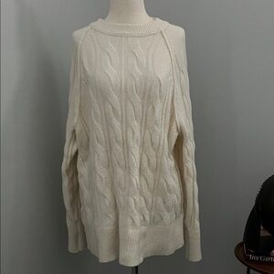 Cozy Cable Knit Sweater - Ivory